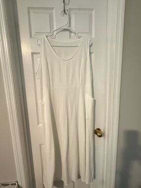 White Sleeveless 100% Cotten Maxi Dress - Classic Casual